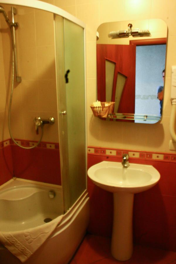 Don Kihot Hotel Novovolyns'k Phòng bức ảnh