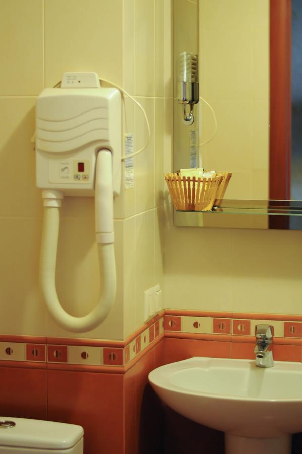 Don Kihot Hotel Novovolyns'k Phòng bức ảnh